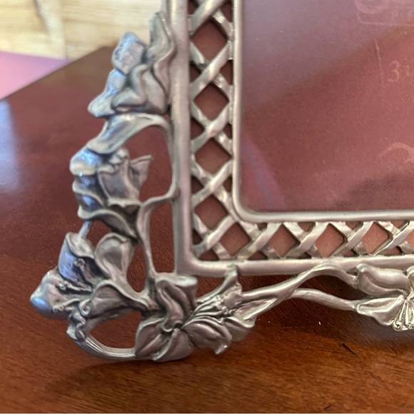 Vintage Seagull Pewter Frame Lattice & Floral Wedding Gift Photo Size 3.5” x 5” - Picture 3 of 9